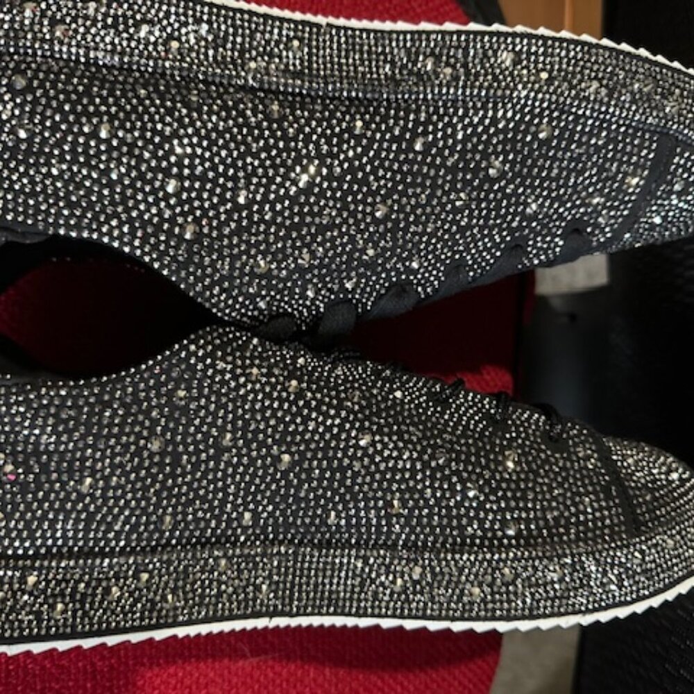 Shoes Sparkle Galore    Size 11  Brand New in Box  2 pairs of laces incl - Picture 4 of 7